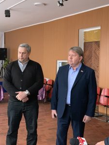 Трехсторонняя встреча с участием жителей, представителей управляющих кампаний и депутатов состоялась в посёлке Силинском.