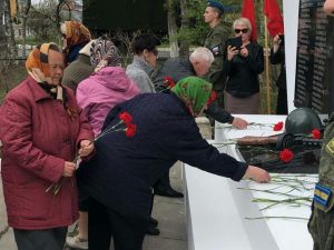 В п.Угловое прошла торжественная встреча автопоезда «Память сердца» и митинг в преддверии Дня Победы.