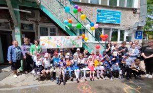 Депутаты Думы приняли участие в праздничных мероприятиях, посвященных Дню защиты детей, в социальных учреждениях Артемовского городского округа.