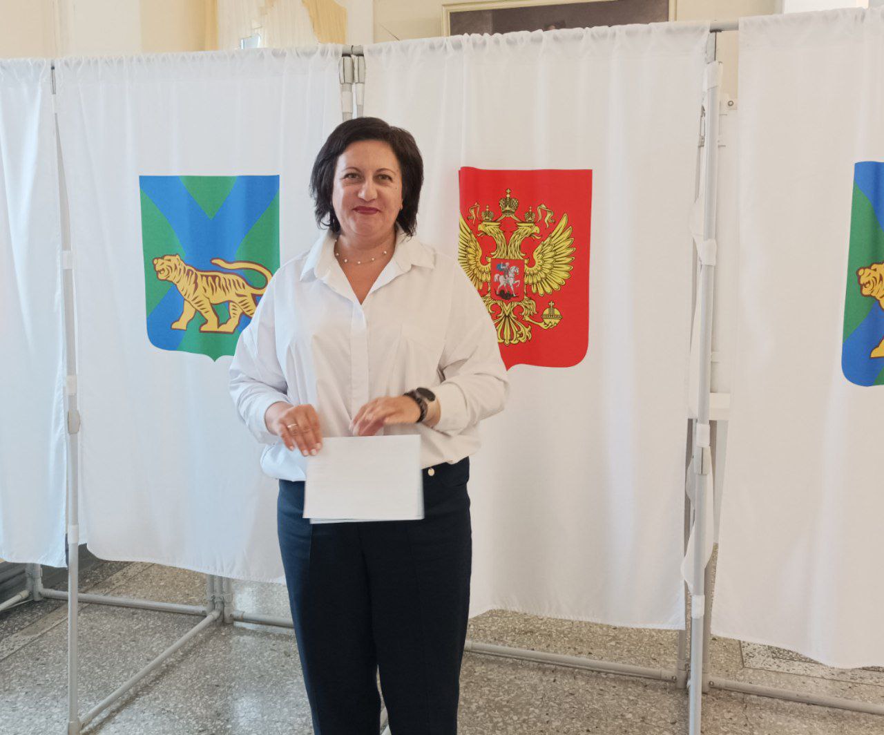 Председатель Думы Артемовского городского округа Наталья Волкова приняла участие в голосовании на выборах Губернатора Приморья.