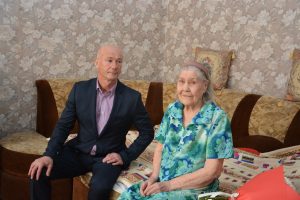 Поздравление Масловой Евдокии Дмитриевны с 90-летним юбилеем.
