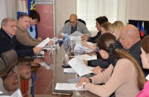 Постоянная комиссия Думы Артемовского городского округа по вопросам социальной политики и делам молодежи рассмотрела ряд вопросов сегодня, 18 декабря