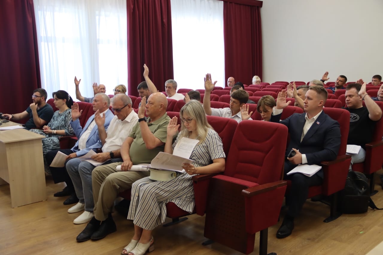 Депутаты Думы утвердили кандидатуру на звание «Почетный гражданин Артемовского городского округа»