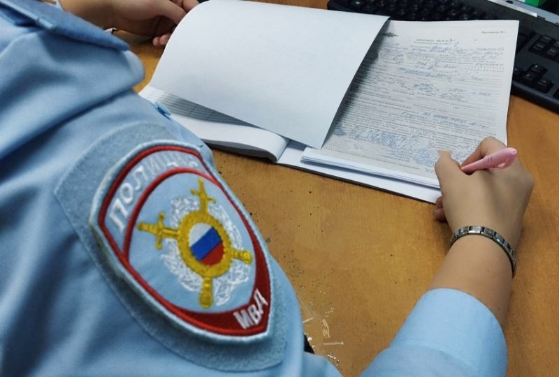 В Артеме полицейские привлекли к административной ответственности гражданина за распитие спиртных напитков в запрещенном месте
