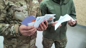 19 октября, в День отца, активисты общественной организации «Святая София» посетили военный полигон, чтобы лично поздравить отцов-военнослужащих с праздником