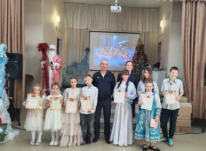 В Артеме Приморского края полицейские поздравили с Новым годом воспитанников Центра семейного устройства