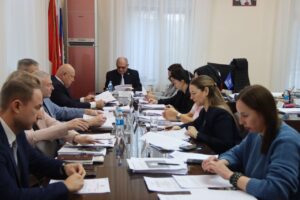 В рамках заседания комиссии по законности депутаты рассмотрели новую редакцию решения Думы по ставкам арендной платы за муниципальные земельные участки, которые предоставлены в аренду без проведения торгов