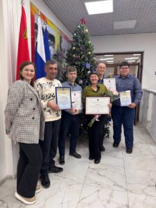 Сотрудники артёмовских предприятий энергетического комплекса принимали поздравления в день энергетика