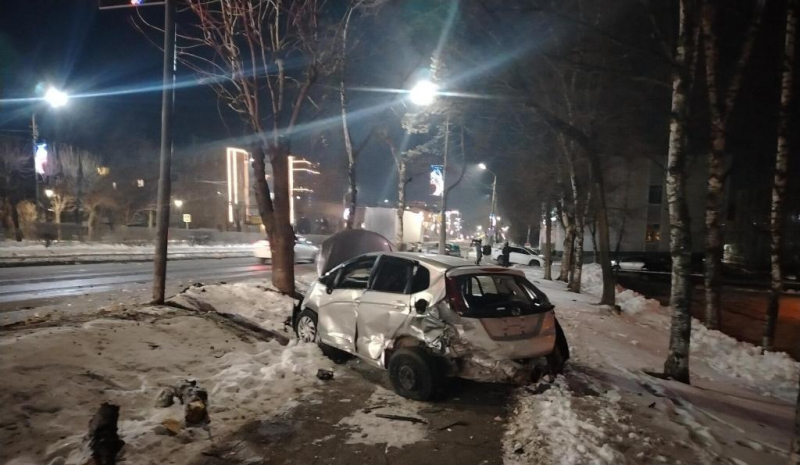 В Артеме сотрудники Госавтоинспекции устанавливают обстоятельства ДТП с пострадавшим