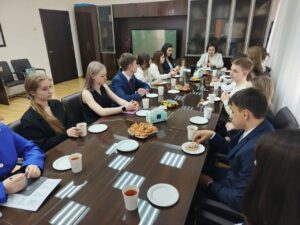 Молодёжь Артёма выбирает будущее — встреча с кандидатами в Молодёжный парламент