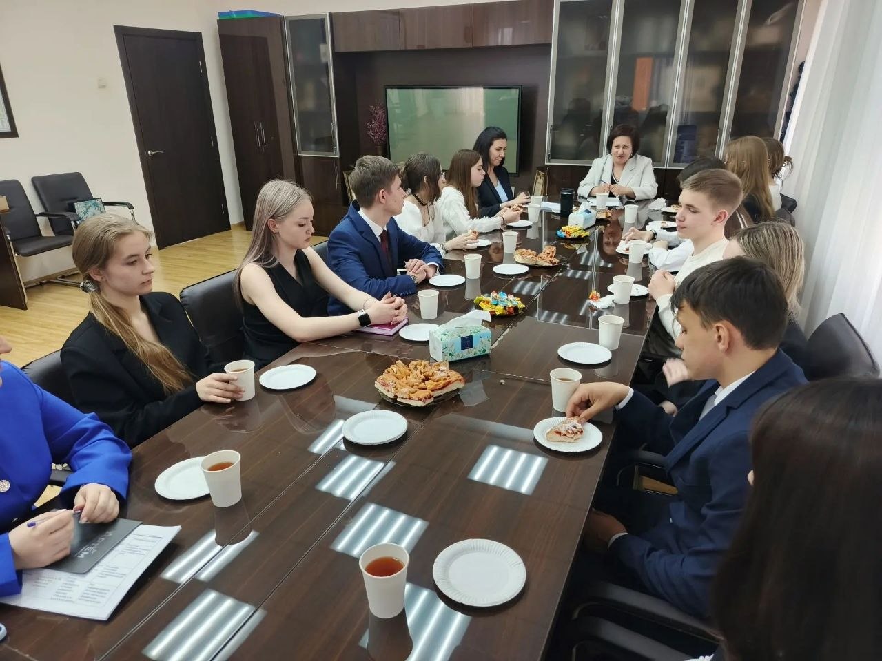 Молодёжь Артёма выбирает будущее — встреча с кандидатами в Молодёжный парламент