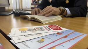 В Артеме полицейские и студенты-правоведы напоминают, как не стать жертвой аферистов. 184 артемовца пополнили счета мошенников на несколько миллионов рублей