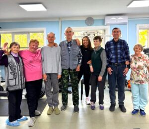 Депутат городской Думы Оксана Ладогубец регулярно проводит спортивные занятия для людей с ограниченными возможностями